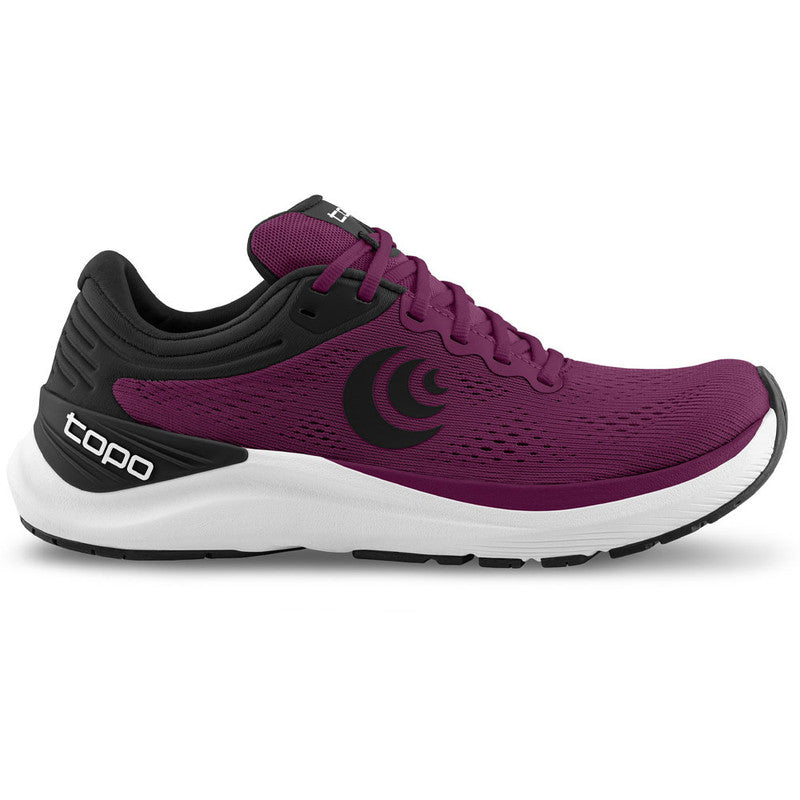 Women's Topo Athletic Ultrafly 4, Wine/Black, 7 B Medium